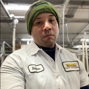 Meet your Posher, Santos